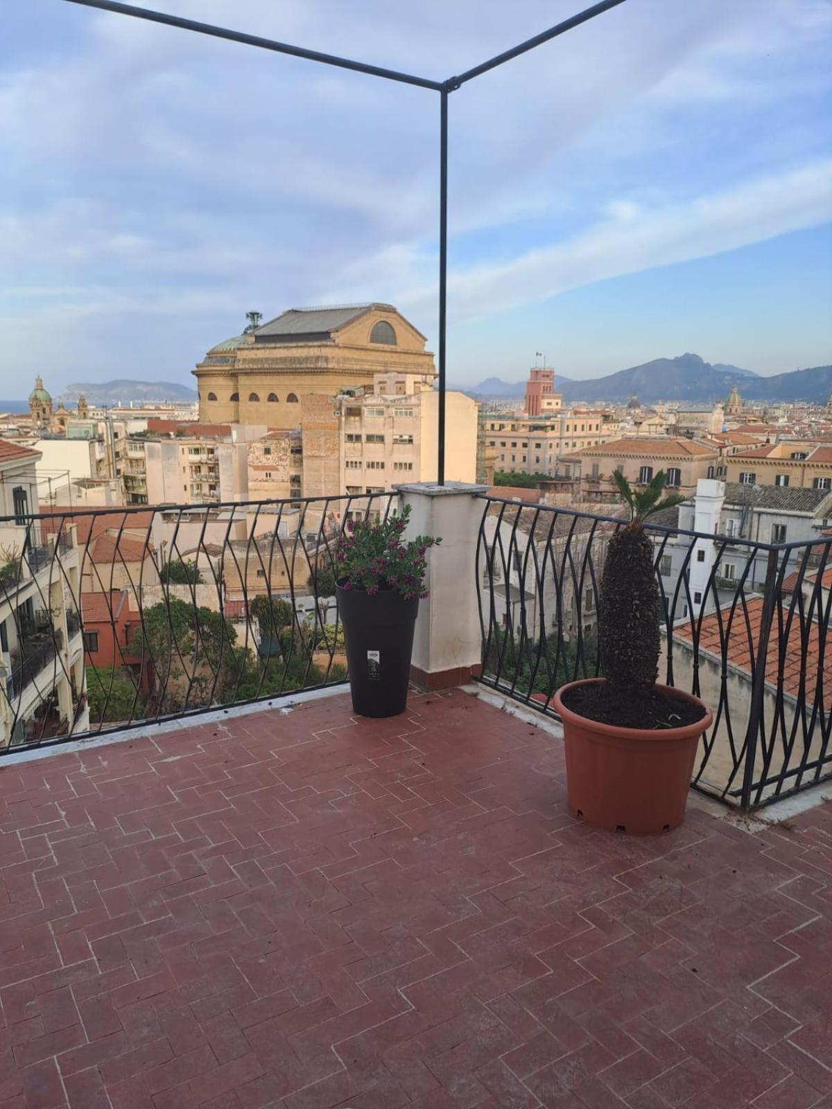 Residenza Paola Apartment Palermo Ngoại thất bức ảnh