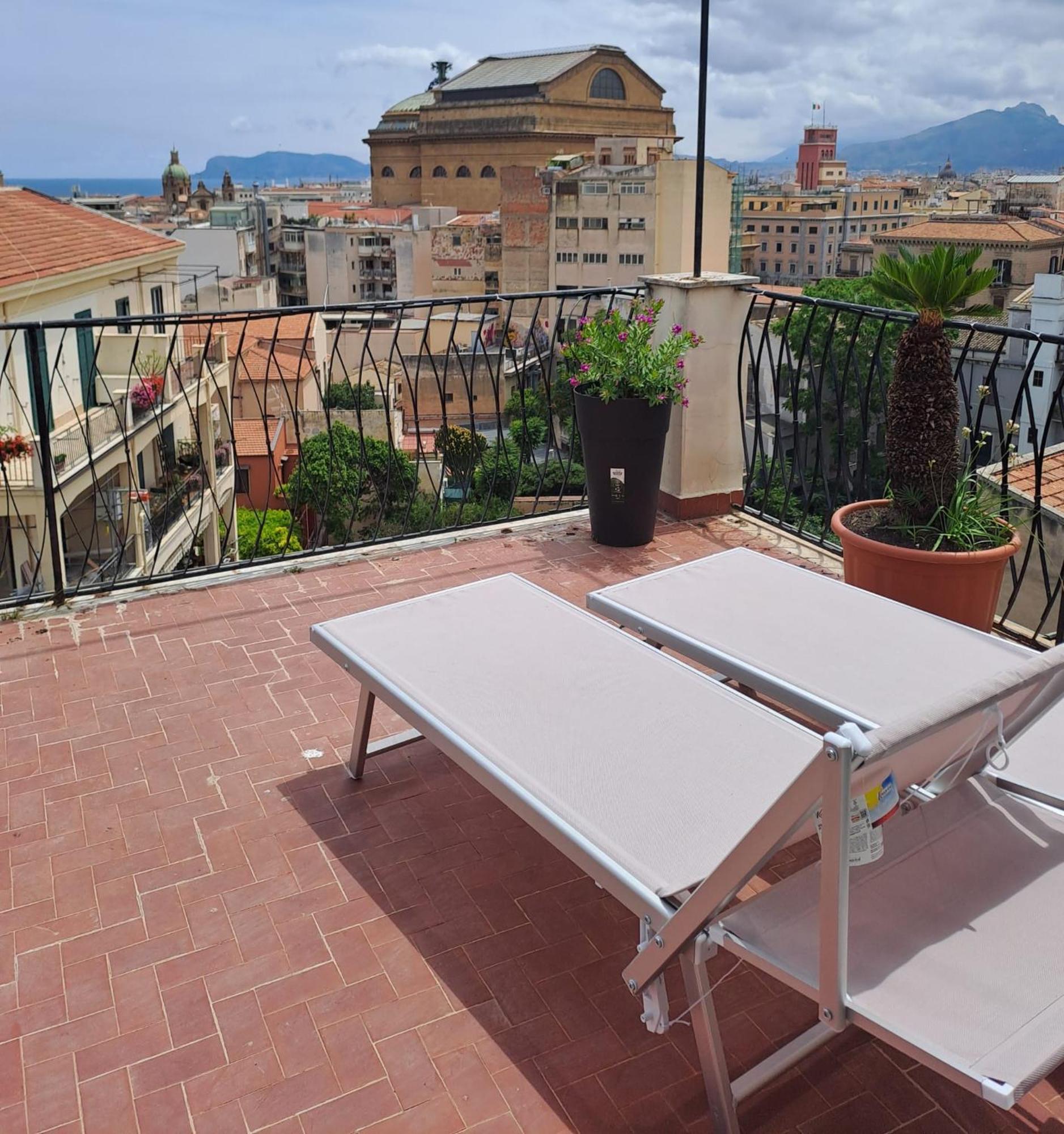 Residenza Paola Apartment Palermo Ngoại thất bức ảnh